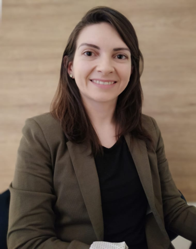 Profa Dra. Caroline Costa (NUPENS/USP)