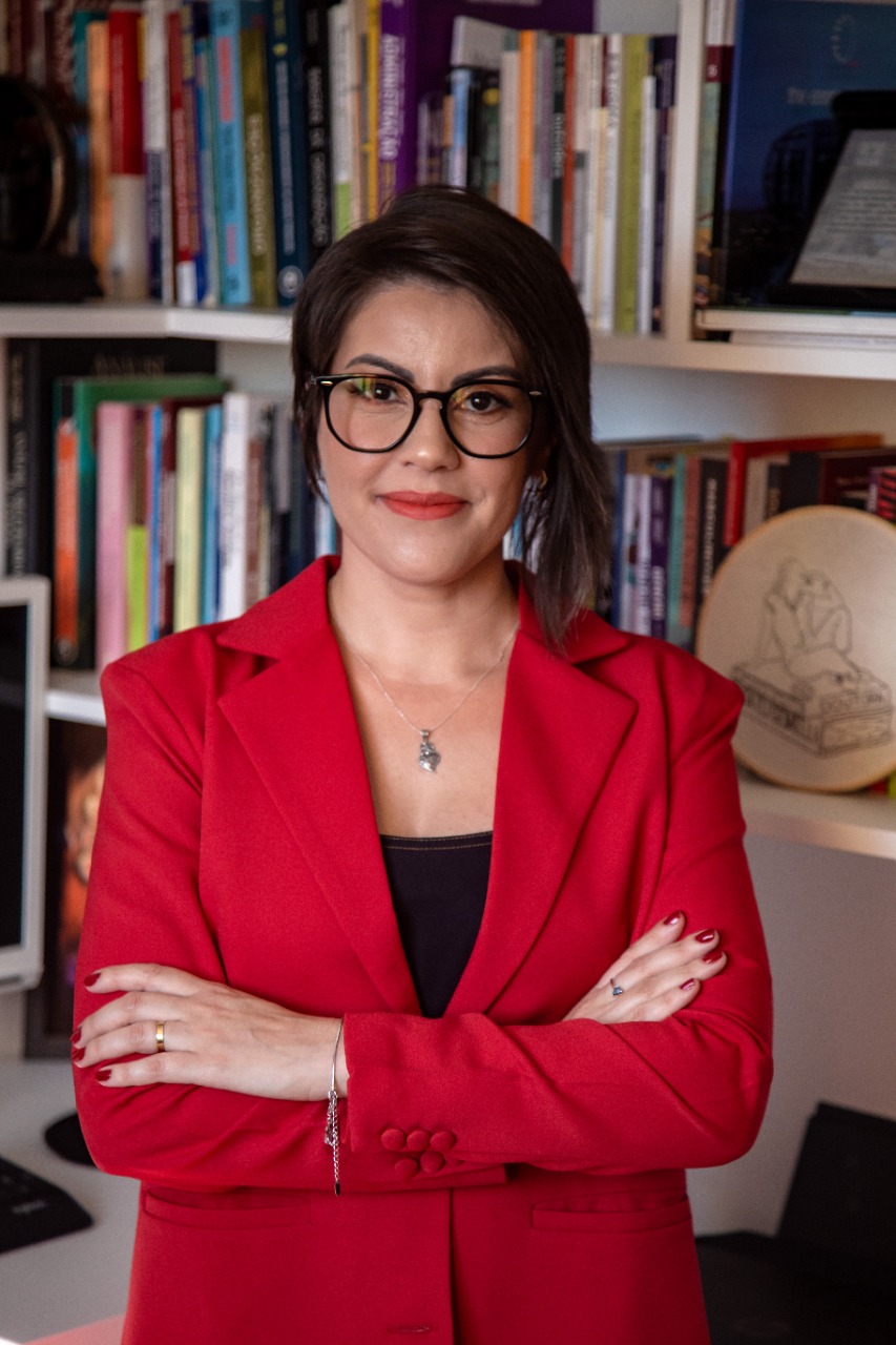 Cátia Eli Gemelli