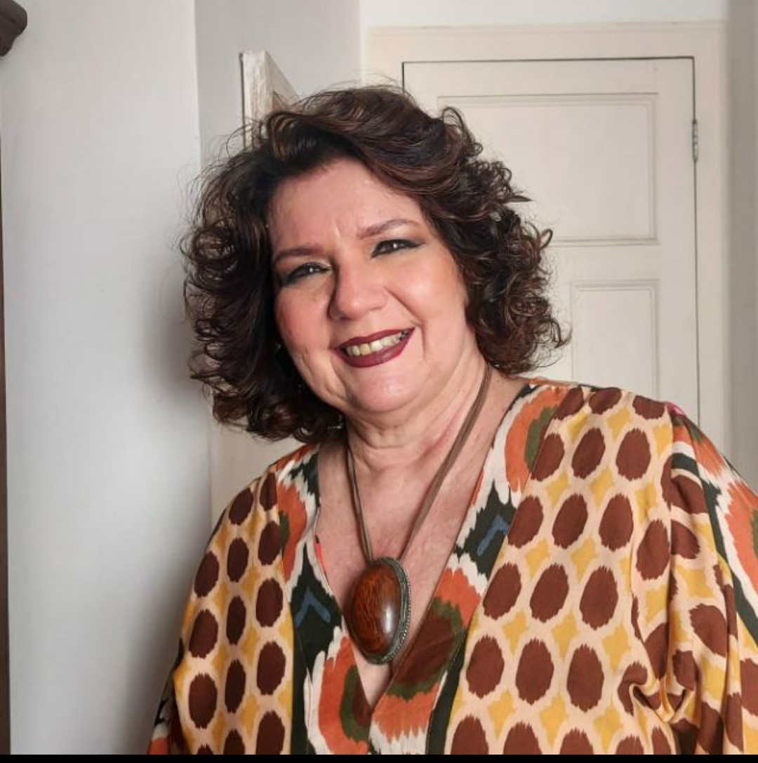 Ana Lucia de Almeida Souto Mayor