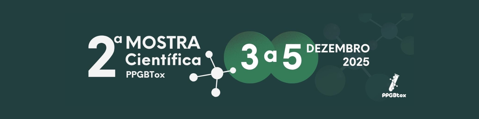 Imagem com uma pessoa segurando uma camêra fotográfica